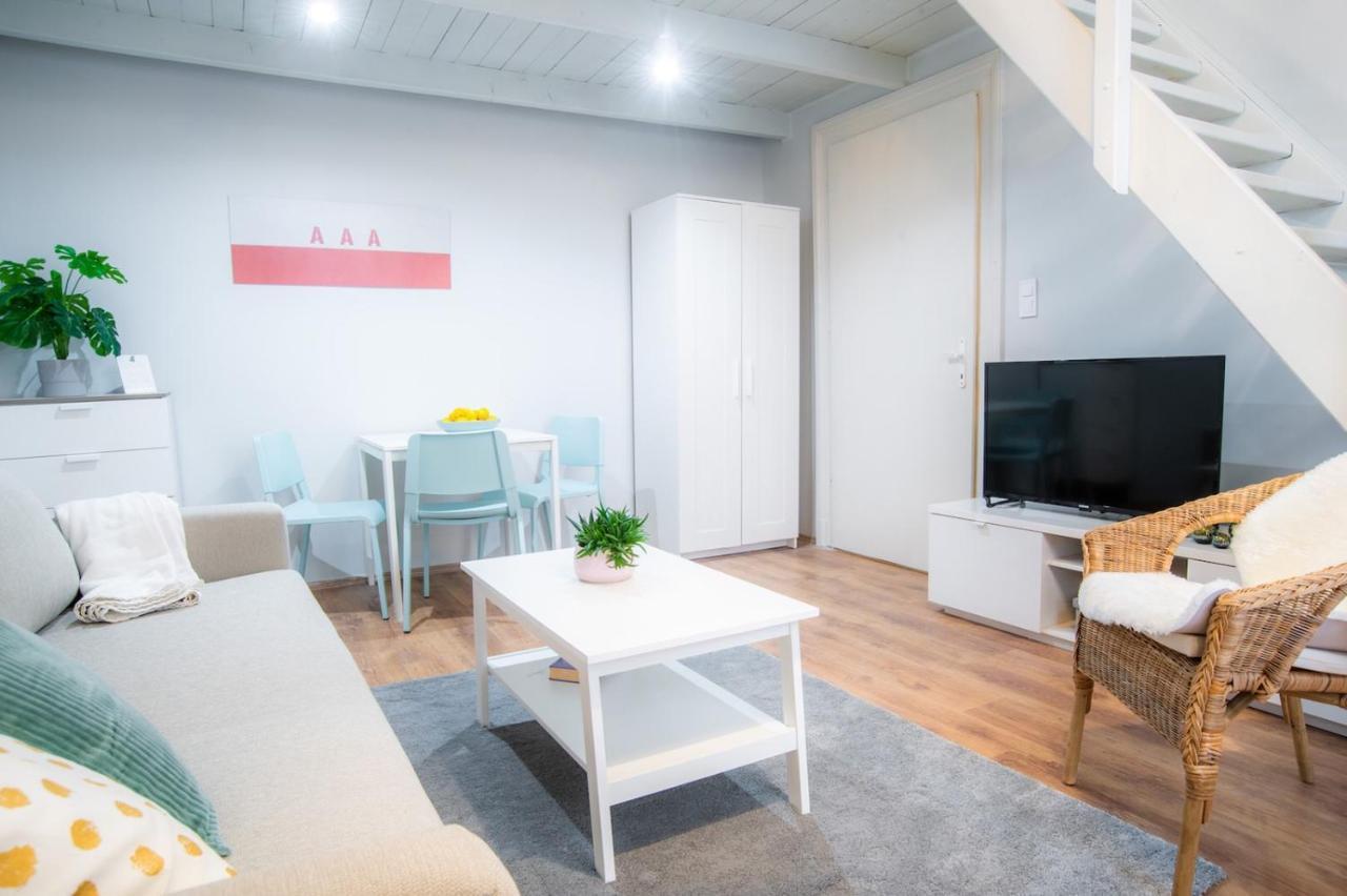 Apartment In Super Location M9 Budapest Exteriör bild